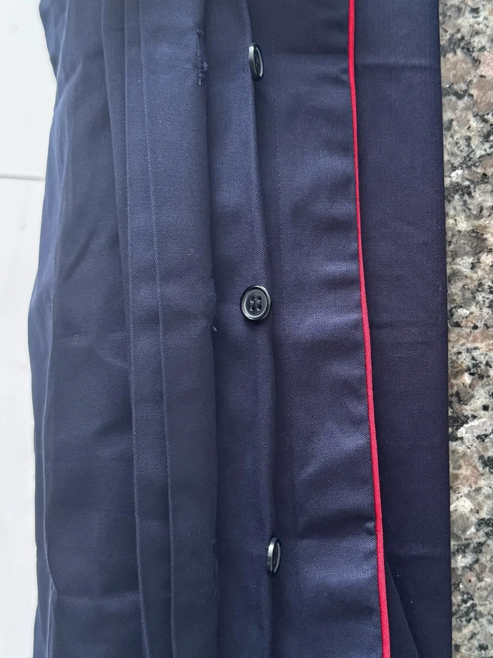 Lauren Ralph Lauren NavyBlue/RedPiping Button Closure Standard Pillow Sham x1